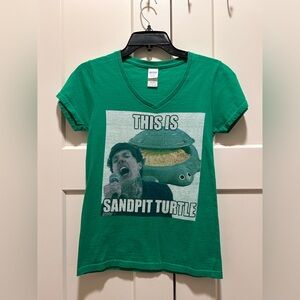 Bring me the horizon v-neck sandpit turtle shirt women’s small